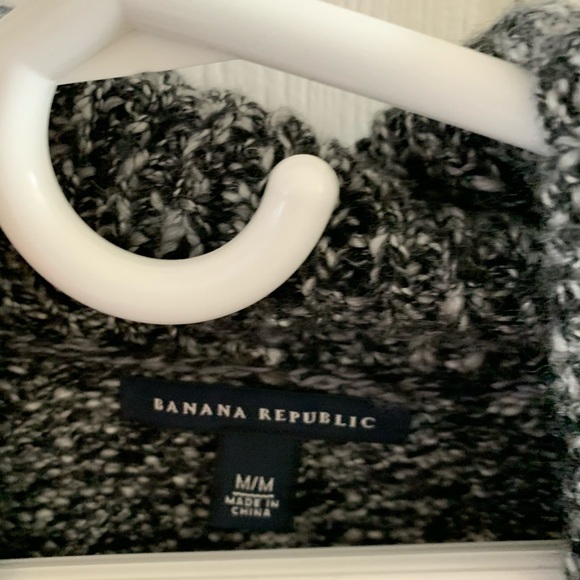 Banana Republic Knit Oversized Cardigan 🧶 - Picture 3 of 4